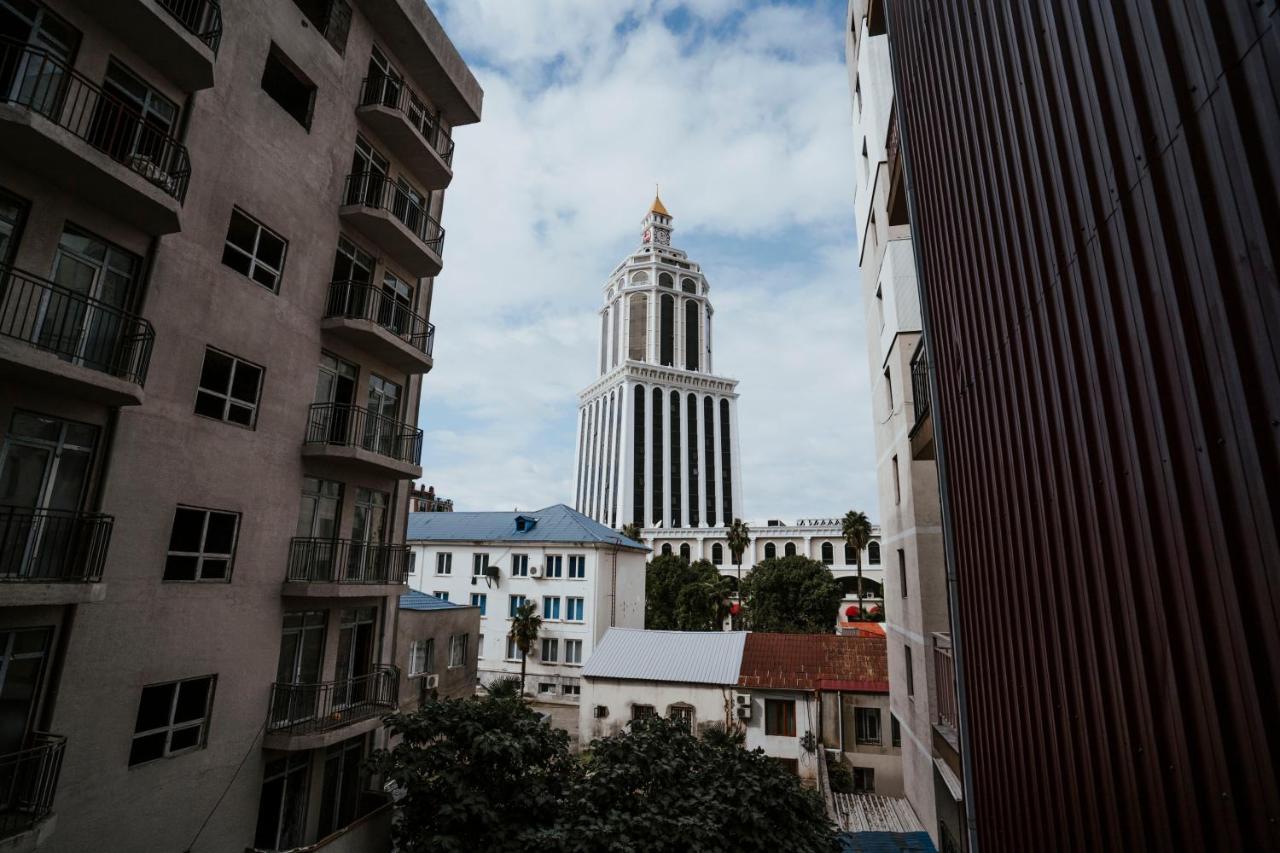 Hotel General Batumi Bagian luar foto
